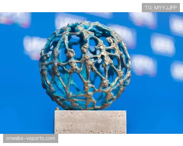 欧足联对一名在社交媒体发表种族歧视言论的球迷实施全球观赛禁令 欧足联对一名在社交媒体发表种族歧视言论的球迷实施全球观赛禁令